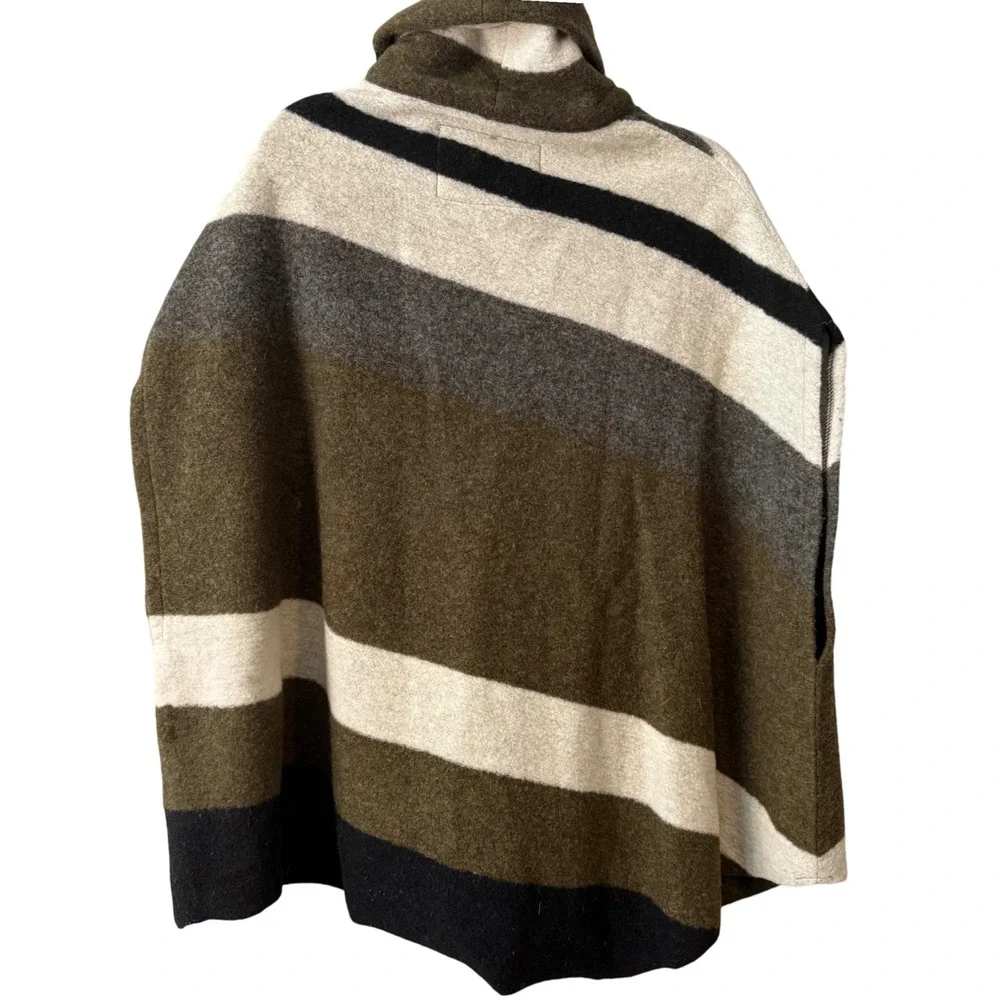 Anthropologie Tabitha Poncho Sweater‎ Cowl Neck Button Detail Women's Size Small